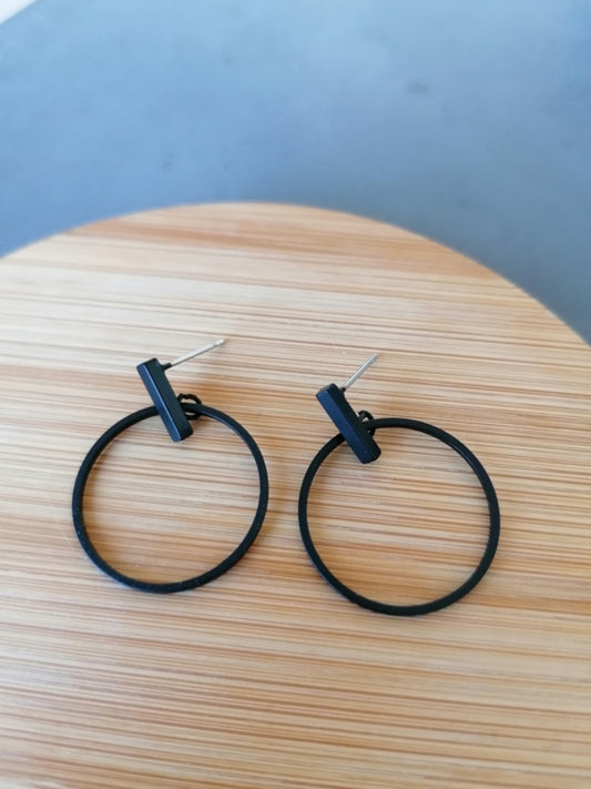 ohrring o mattschwarz