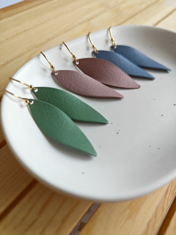 ohrring twist blaugrau