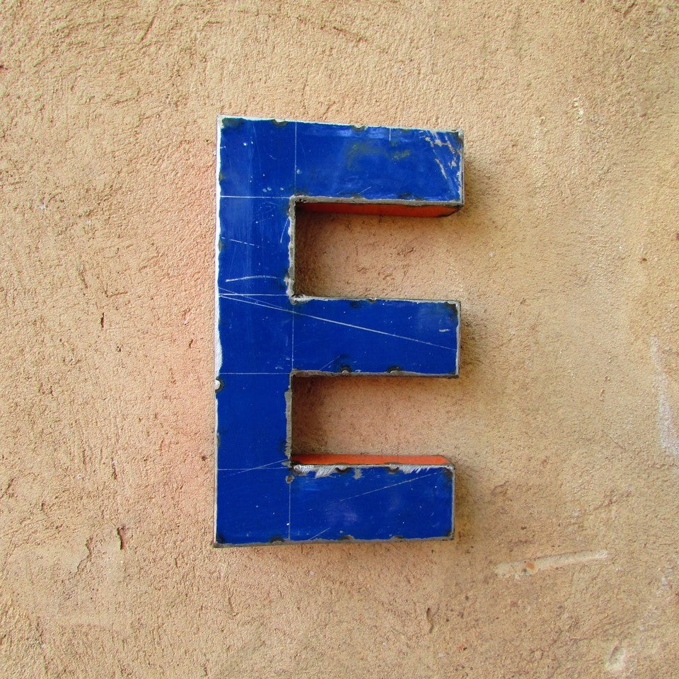 blechbuchstabe E